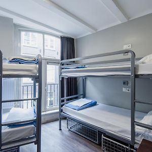 Dormitory Room Mixed